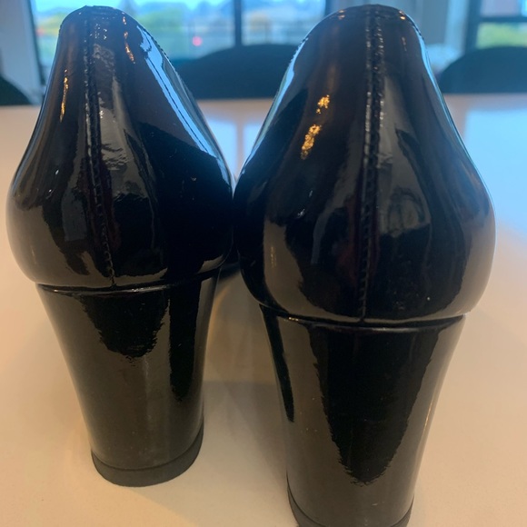 Stuart Weitzman shoes and purse (both) - Picture 7 of 16